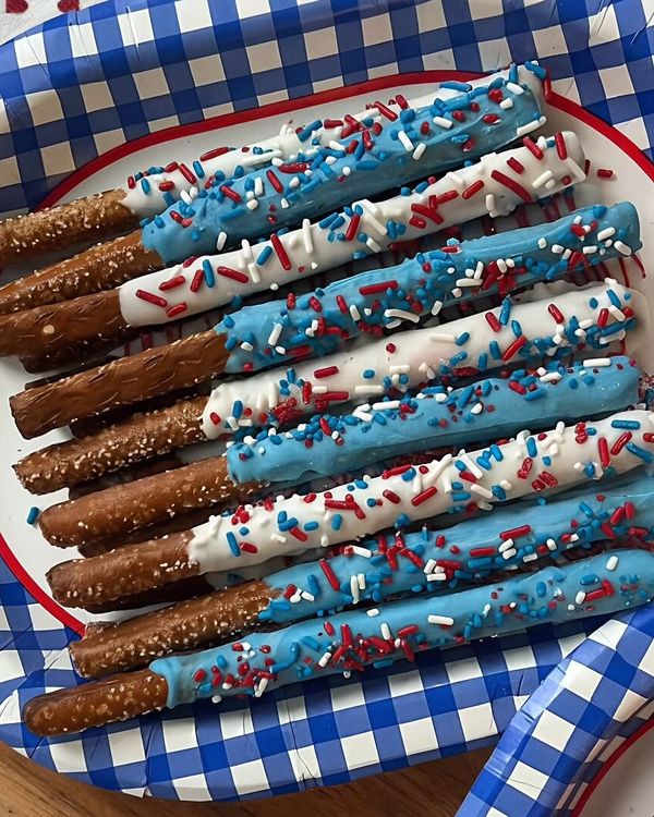 Red, White & Blue Chocolate-Covered Pretzels recipe