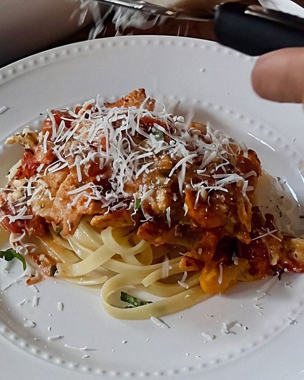 Roasted Tomato Burrata Pasta with Chicken recipe