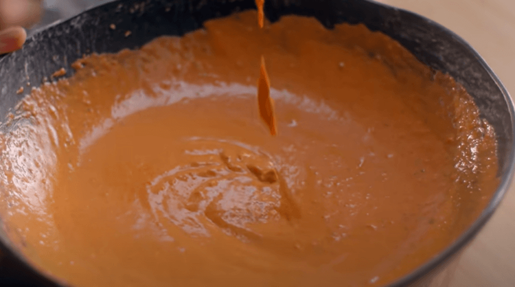 Step 1.1: Add the hot oil and mix well again