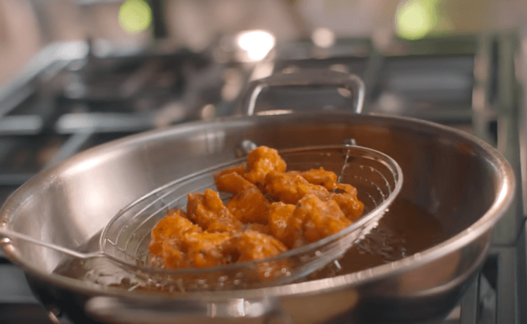 Step 1.1: Once rested, add the cauliflower back into the hot oil and flash fry them for 30 seconds or until they turn crispy