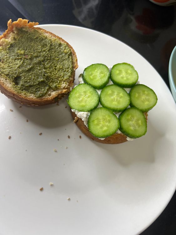 Step 1.1: Add your favourite vegetables over the hung curd layer
