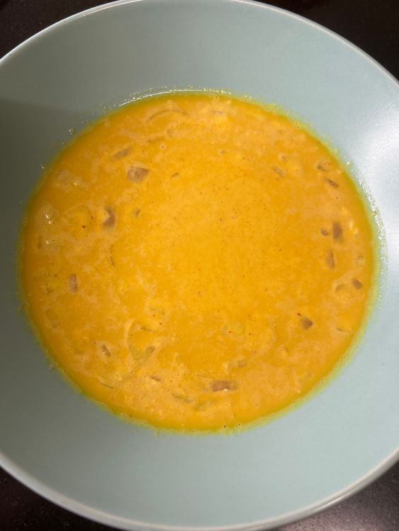 Step 1.2: Make a slurry of besan by adding salt,chilli powder, turmeric powder and water
