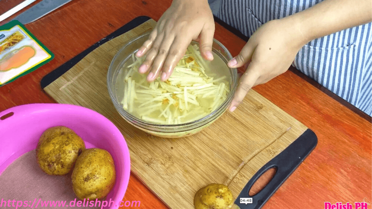 Step 1.1: Soak them in a bowl of water for 15-20 minutes