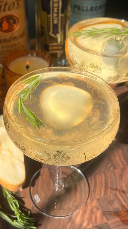 Golden Pear Fizz recipe