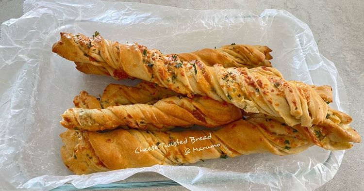 Step 1.1: Roll with a rolling pin slightly, then cut into strips