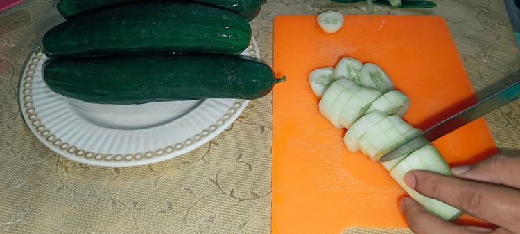 Step 1.2: Wash cucumbers thoroughly