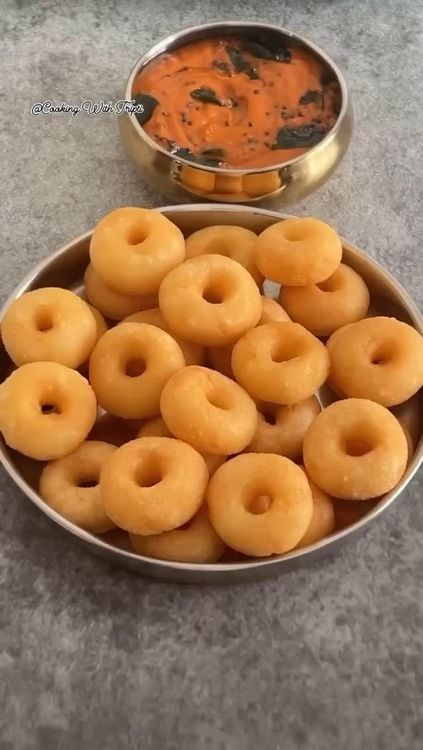 Semolina Rings with Chutney recipe