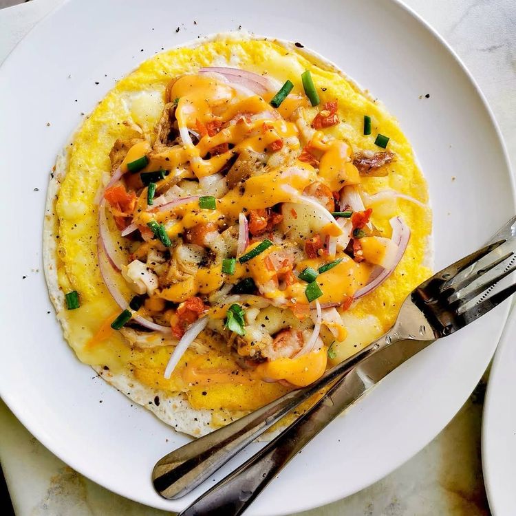 Breakfast Wrap with Sundried Tomato and Mozzarella recipe