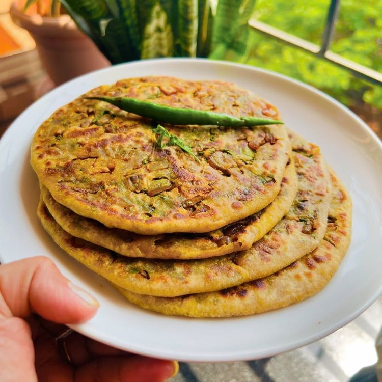 Instant Stuffed Onion Paratha recipe