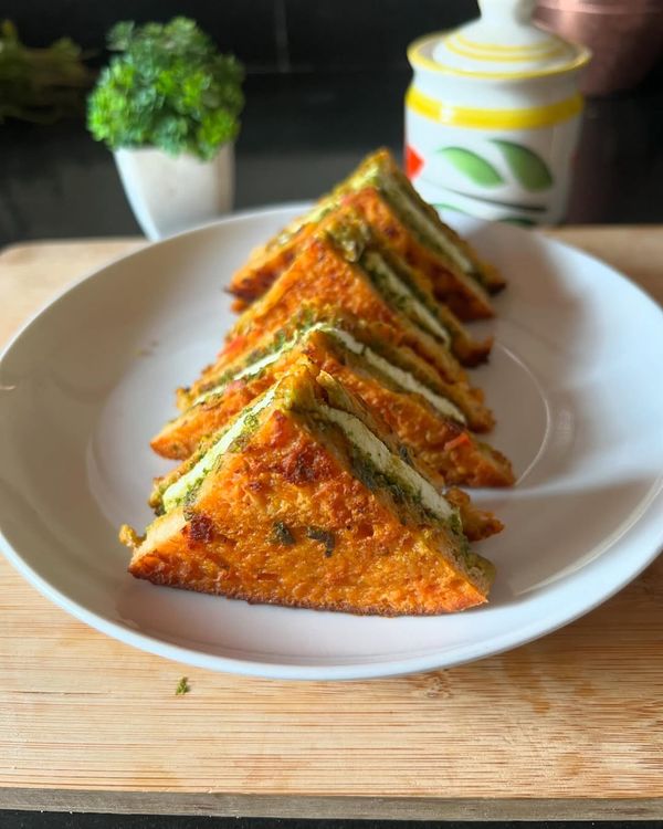 Paneer Besan Toast Sandwich recipe