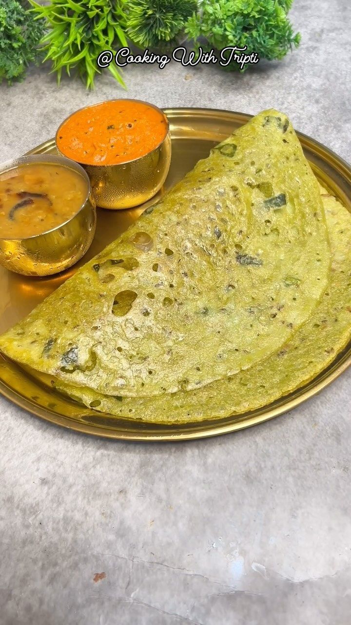 पालक का डोसा और चटनी